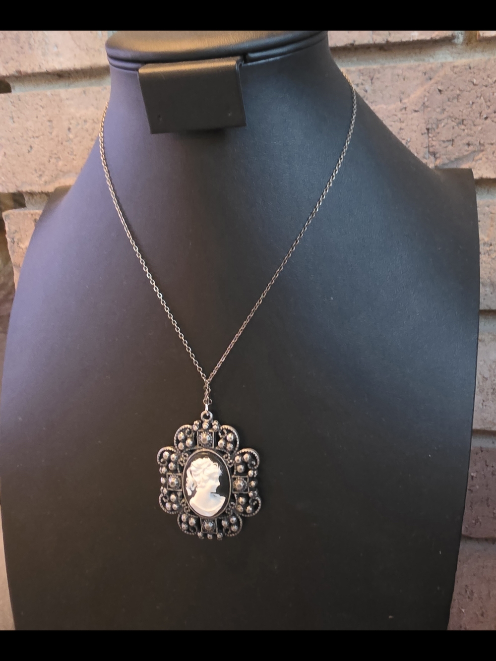 Silver Tone Black and White Cameo Pendant Necklace